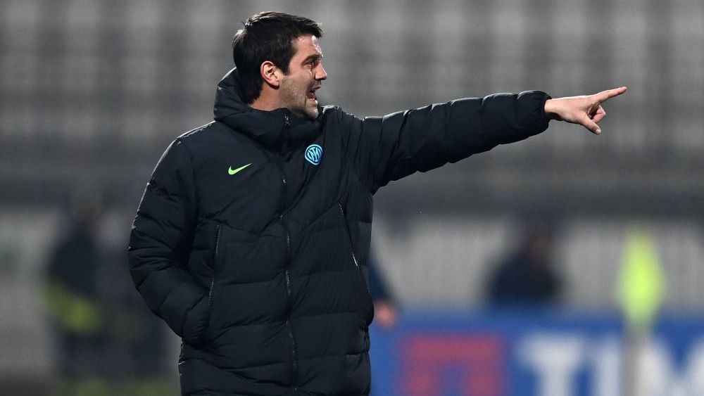 Lovitură primită de Cristi Chivu! Unul dintre fotbaliștii de bază ai Parmei, incert pentru meciul cu Bologna