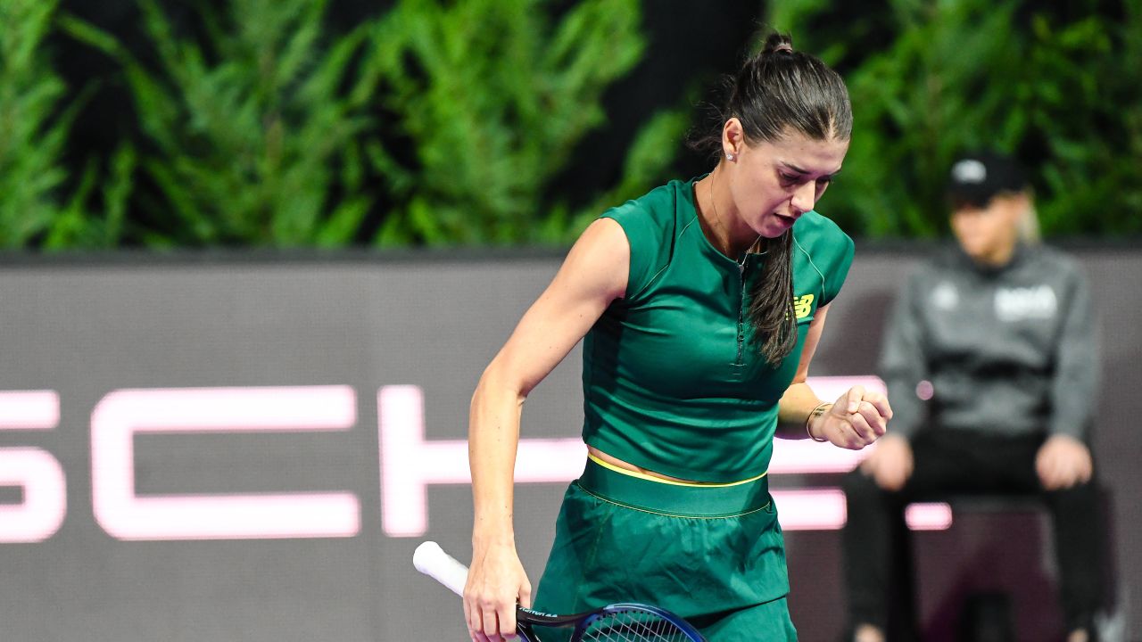 „Maratonista” Sorana Cîrstea, în sferturi la Dubai. A eliminat numărul nouă WTA după trei ore de joc