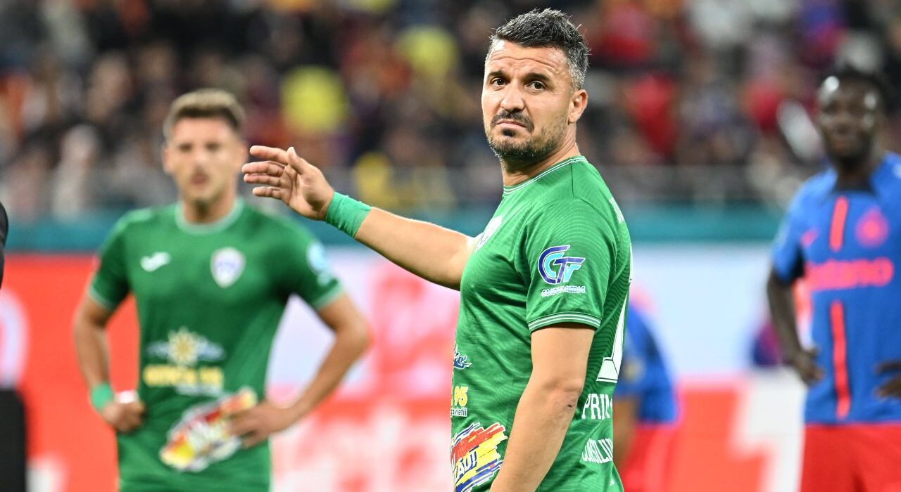 Budescu, poftit să iasă „la pensie“: Ilie Stan, replică tăioasă pentru un jucător care a „păcălit“ fotbalul destul