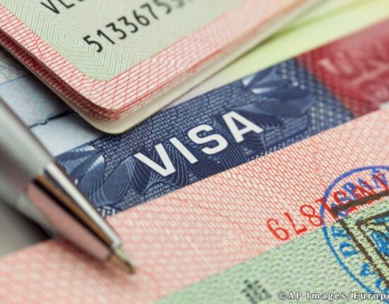 Precizări ale Ambasadei SUA pentru solicitanții de viză temporară