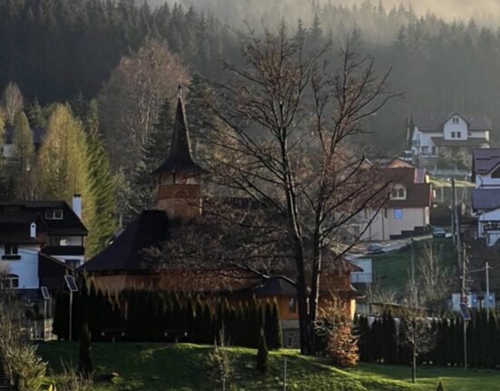 Primării în pericol de faliment. Stațiunea cunoscută cândva drept Liverpool de România și alte zeci de orașe mici caută sprijin