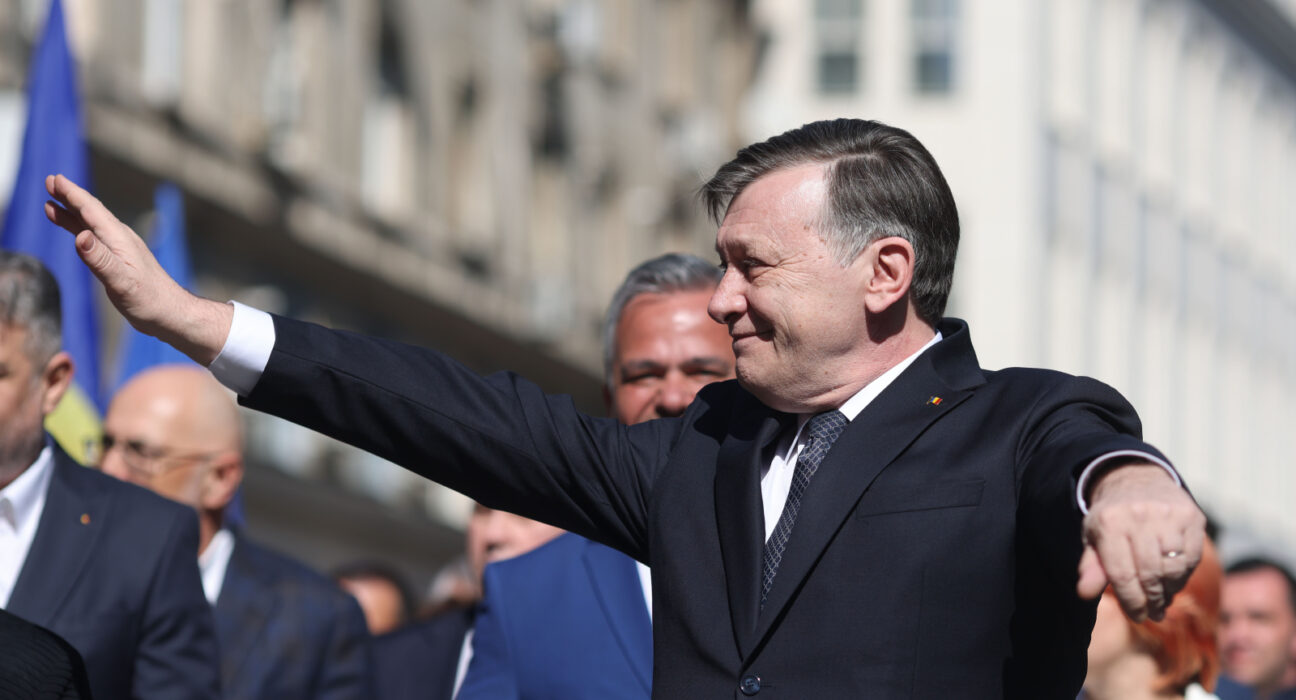 Moștenirea pe care i-o lasă Ilie Bolojan lui Crin Antonescu. Planul candidatului pentru Cotroceni