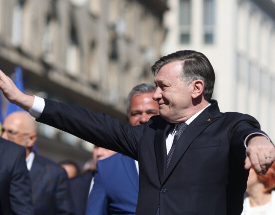 Moștenirea pe care i-o lasă Ilie Bolojan lui Crin Antonescu. Planul candidatului pentru Cotroceni