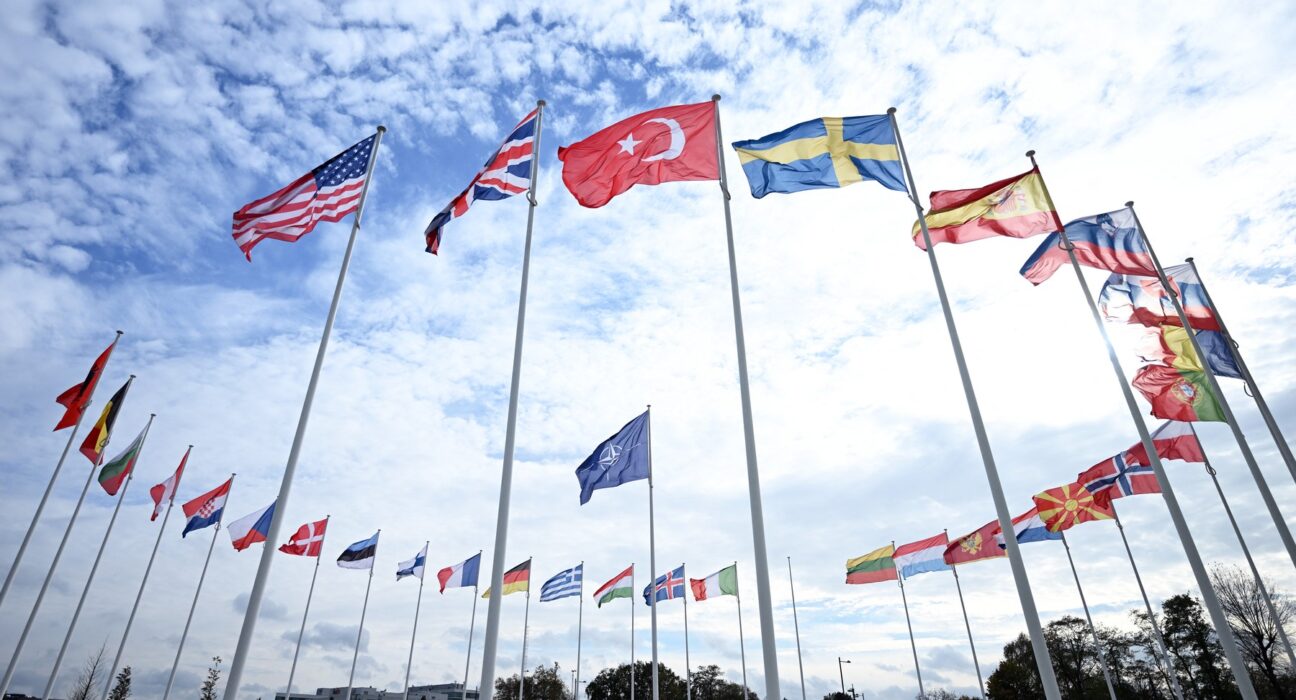 Reuniunea NATO, marcată de incertitudinea legată de perspectivele unei păci în Ucraina. Mai multe țări vor ca Rusia să primească un termen limită