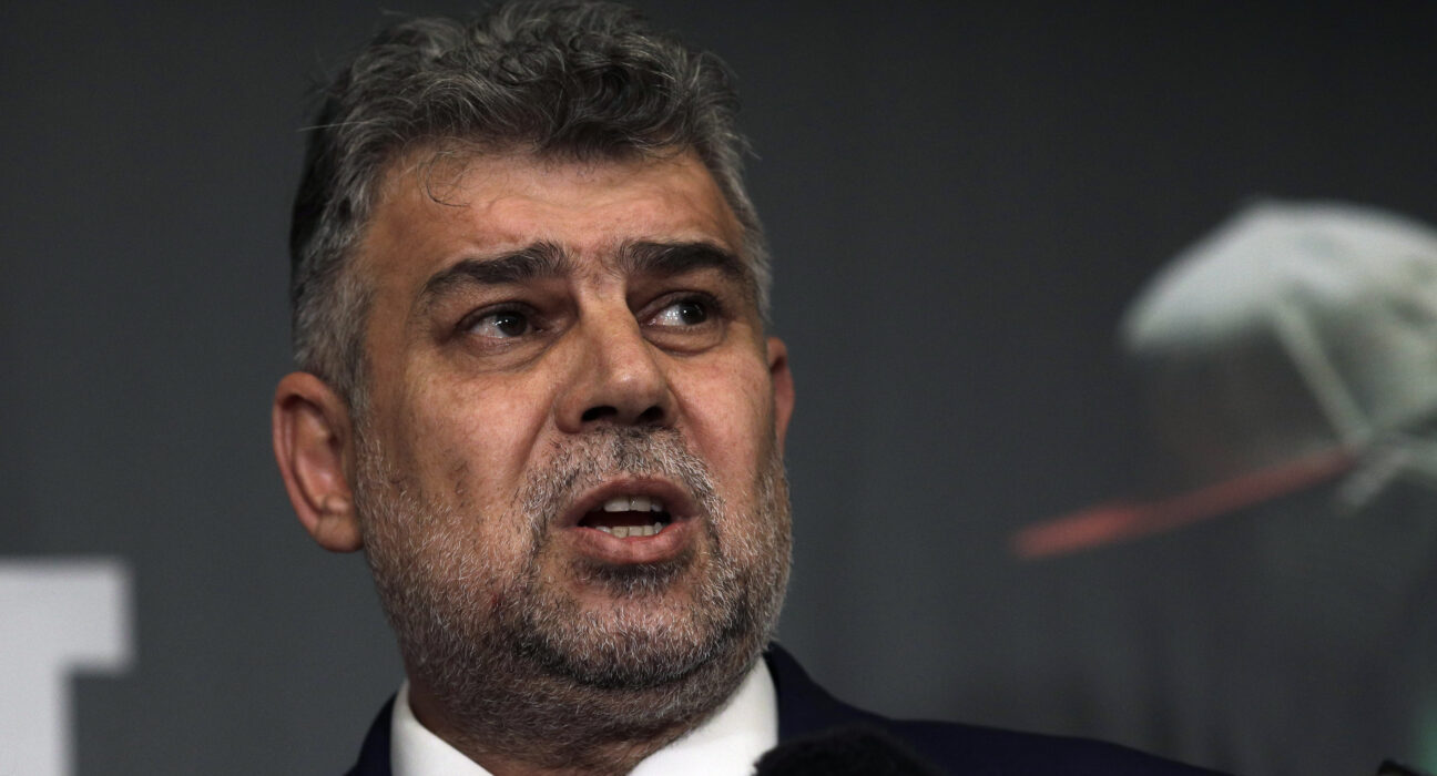 Marcel Ciolacu, replică virulentă pentru Băsescu: „Uită-te în față, Petrov! O să vezi doar lada de gunoi a istoriei”