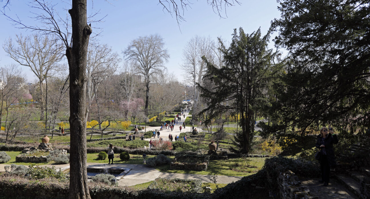 Evenimentul „Porţi Deschise la Palatul Cotroceni”, anulat din cauza vremii / Cum arată prognoza meteo pentru București