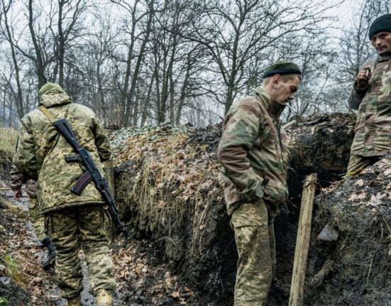 Cum riscă Kiev să piardă războiul din cauza instruirii defectuoase. „Ajung pe front fără să știe să tragă cu arma“