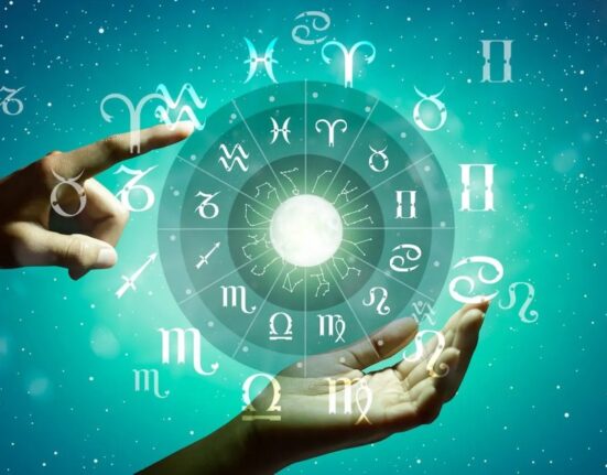 Horoscop 7 aprilie. Zodia care se enervează din nimicuri, în timp ce alți nativi trebuie să se adapteze la situații neașteptate