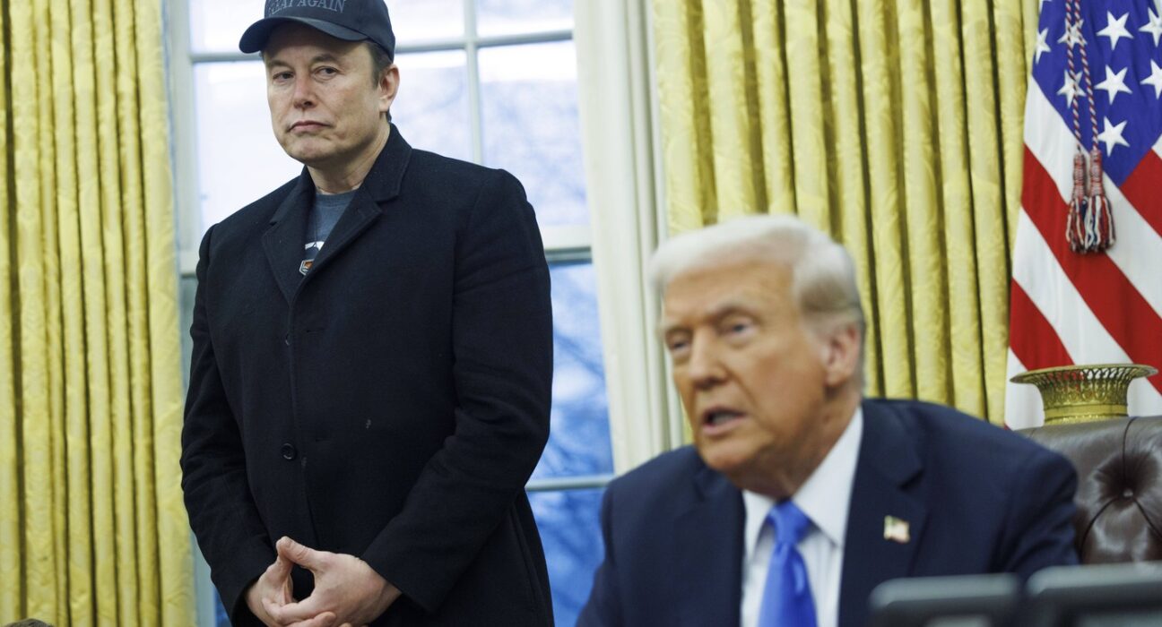 Consilierul lui Trump a respins comentariile făcute de Elon Musk în privința tarifelor: „Este un asamblor de mașini”