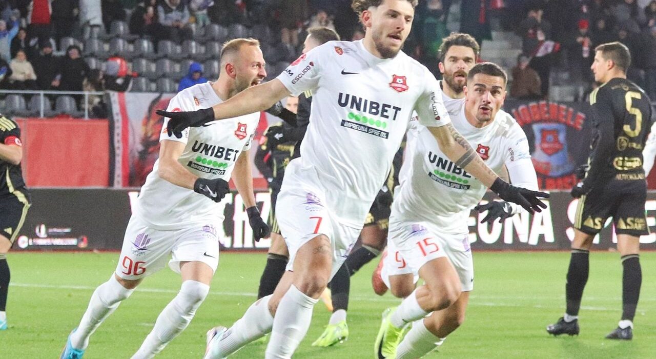 „FCSB îl regretă?” Fostul jucător al Stelei, avertisment pentru vedeta lui FC Hermannstadt: „Poate e mai bine să mai stea”