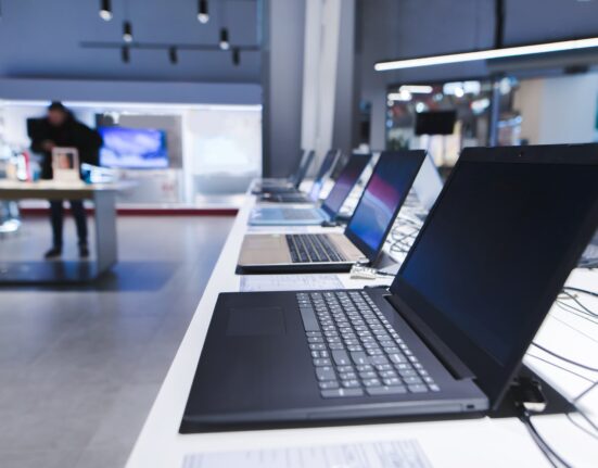 Cât ne mai putem aștepta să țină un laptop azi? Câteva semne că e pe cale să cedeze și ce e de făcut