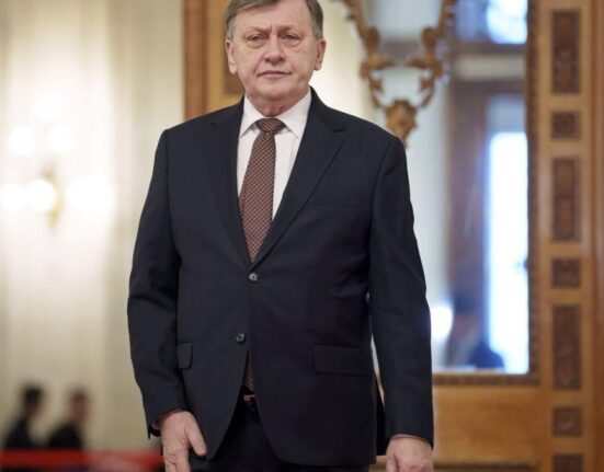 Prietenul lui Crin Antonescu după dezvăluirile CNSAS: Crin a fost singurul în care am avut încredere și i-am spus că plec