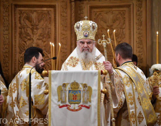 Mesajul Patriarhului Daniel de Sfintele Paști: Să arătăm iubire smerită și milostivă, iertare, pace și bucurie