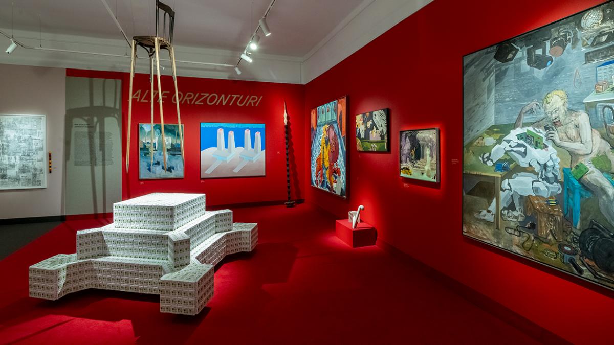 Sezonul România – Polonia: 4000 de vizitatori și 25 de articole în prima lună a expoziției „Un ochi râde, altul plânge”, cu lucrări din colecția Ovidiu Șandor