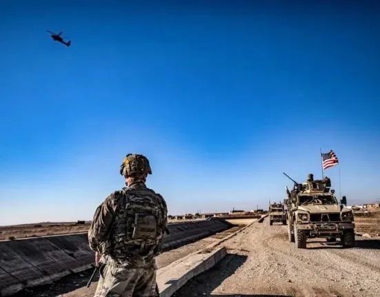 SUA anunță că își reduc la jumătate prezența militară în Siria. Trump: „Nu este lupta noastră”