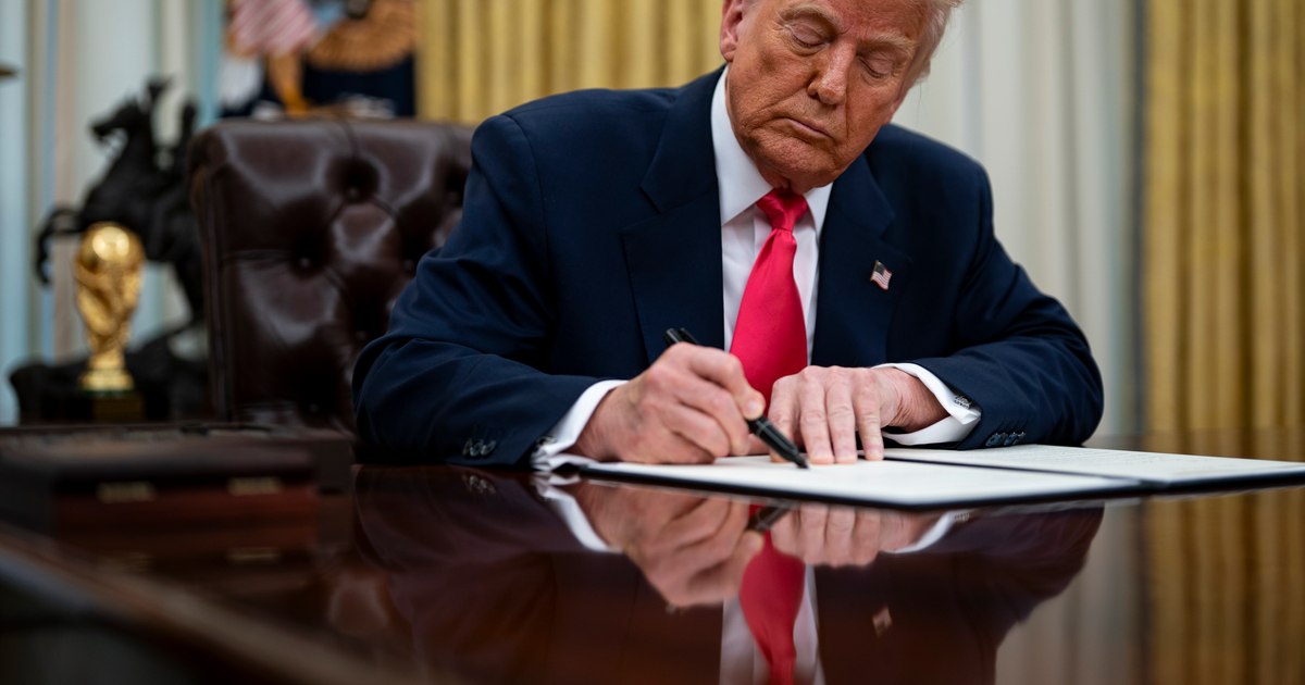 Trump contrazice știința modernă și acuză Institutul Smithsonian de „îndoctrinare ideologică”