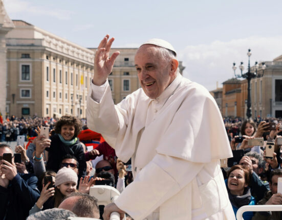 De ce ar fi murit, de fapt, Papa Francisc. Nu are legătură cu problemele respiratorii