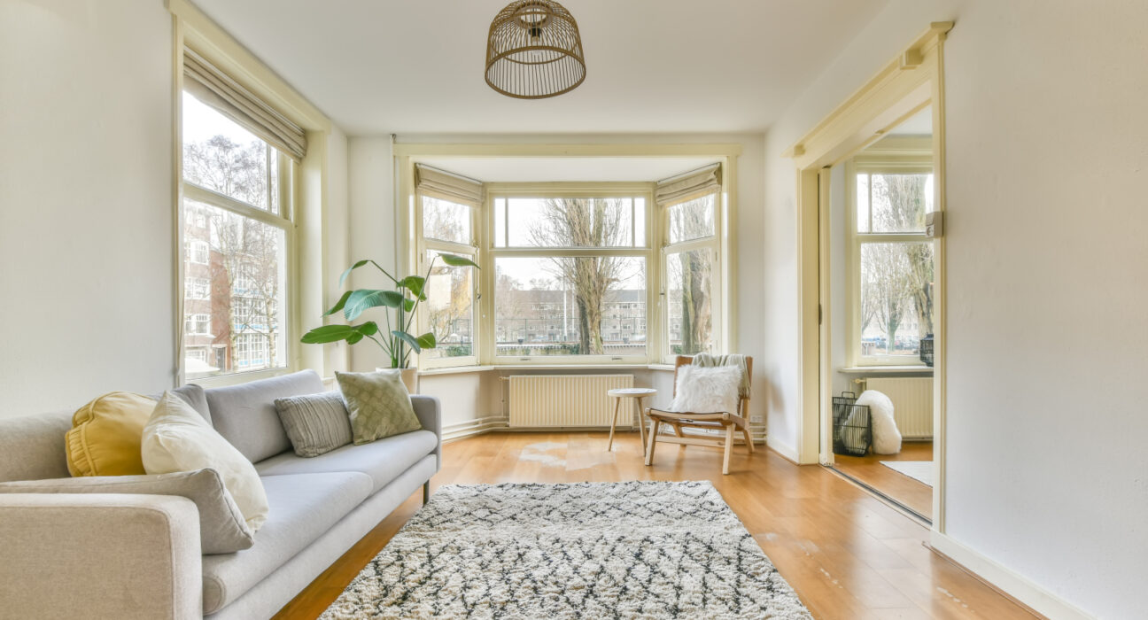 Trei pași simpli pentru a păstra camera curată și primitoare