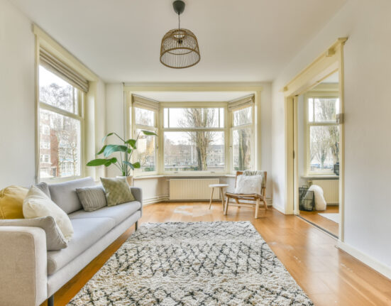 Trei pași simpli pentru a păstra camera curată și primitoare