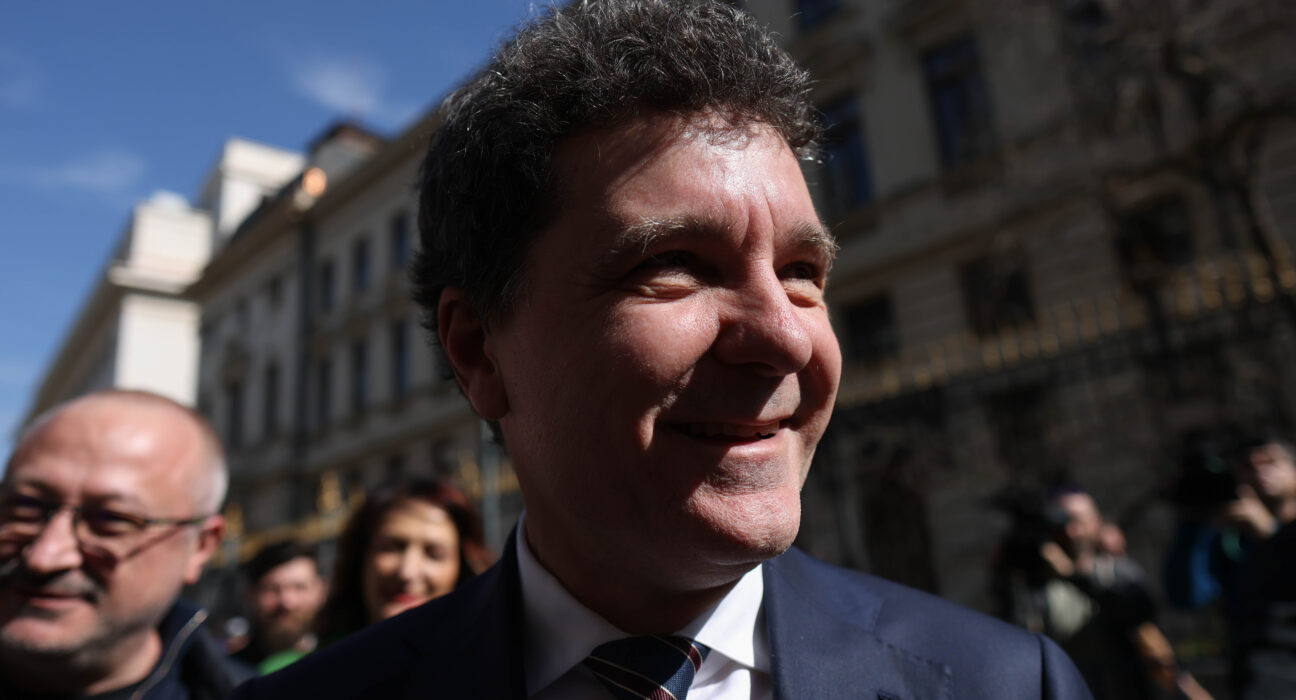 Nicușor Dan și-a lansat programul electoral: promite promovarea specialiștilor și o luptă cu marea corupție