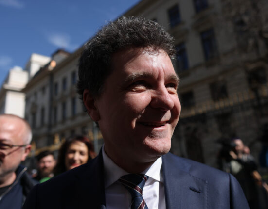 Nicușor Dan și-a lansat programul electoral: promite promovarea specialiștilor și o luptă cu marea corupție