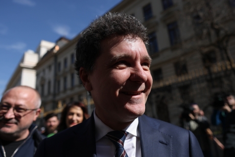 Nicuşor Dan a semnat Declaraţia Universităţii Bucureşti pentru păstrarea orientării euroatlantice a României