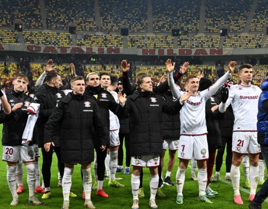 După Șumudică, încă o plecare de la Rapid? „Băi, vine vara, ce faceți cu el? Lăsați-mă să-l duc”