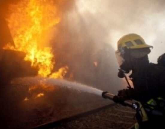 Arde locomotiva unui tren care transportă 800 de tone de cereale