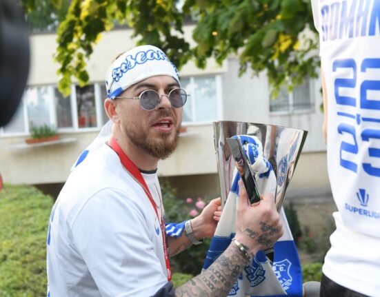 Denis Alibec vrea un salariu de șeic la Universitatea Craiova! Transferul verii se negociază într-un hotel de lux