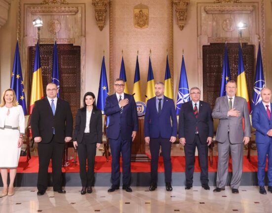 Primele concluzii după a doua dezbatere electorală: „Aproape toți au clacat”/„O mârlănie fără margini”