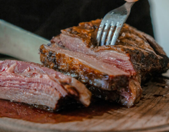 Carne sănătoasă pe mesele românilor: Lecția Spaniei în lupta cu pesta porcină / video