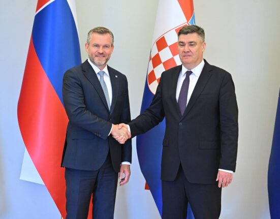 Doi președinți din estul Europei cer liderilor occidentali să reia dialogul cu Rusia. „Oameni spectaculos de incompetenți”