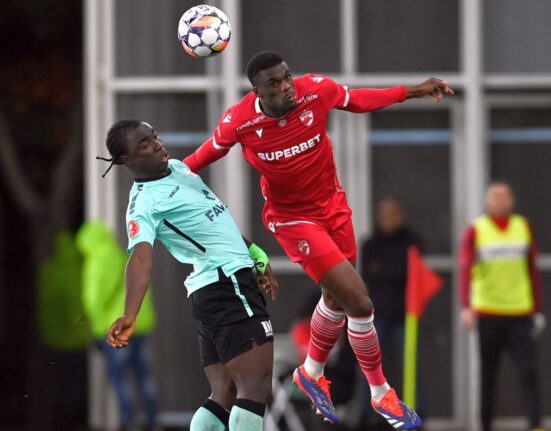 Josue Homawoo a plecat de la Dinamo și a fost prezentat de noua echipă: doi ani de contract