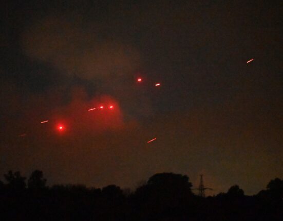 VIDEO „Atacurile nu se mai opresc”. Rușii au lovit cu drone Kievul toată noaptea, alarmele aeriene au sunat peste opt ore