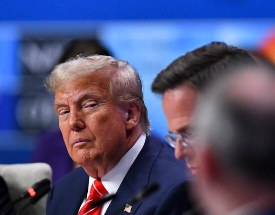 „Putin își bate joc de tine și de America”. Oficiali din Congresul american îi cer lui Trump să înarmeze Ucraina