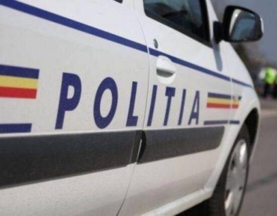 Restricții pe Centura Capitalei. Un TIR cu glucoză s-a răsturnat