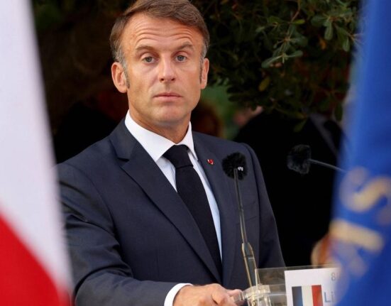 Macron: Marea Britanie și Franța trebuie să pună capăt dependenței de SUA și China