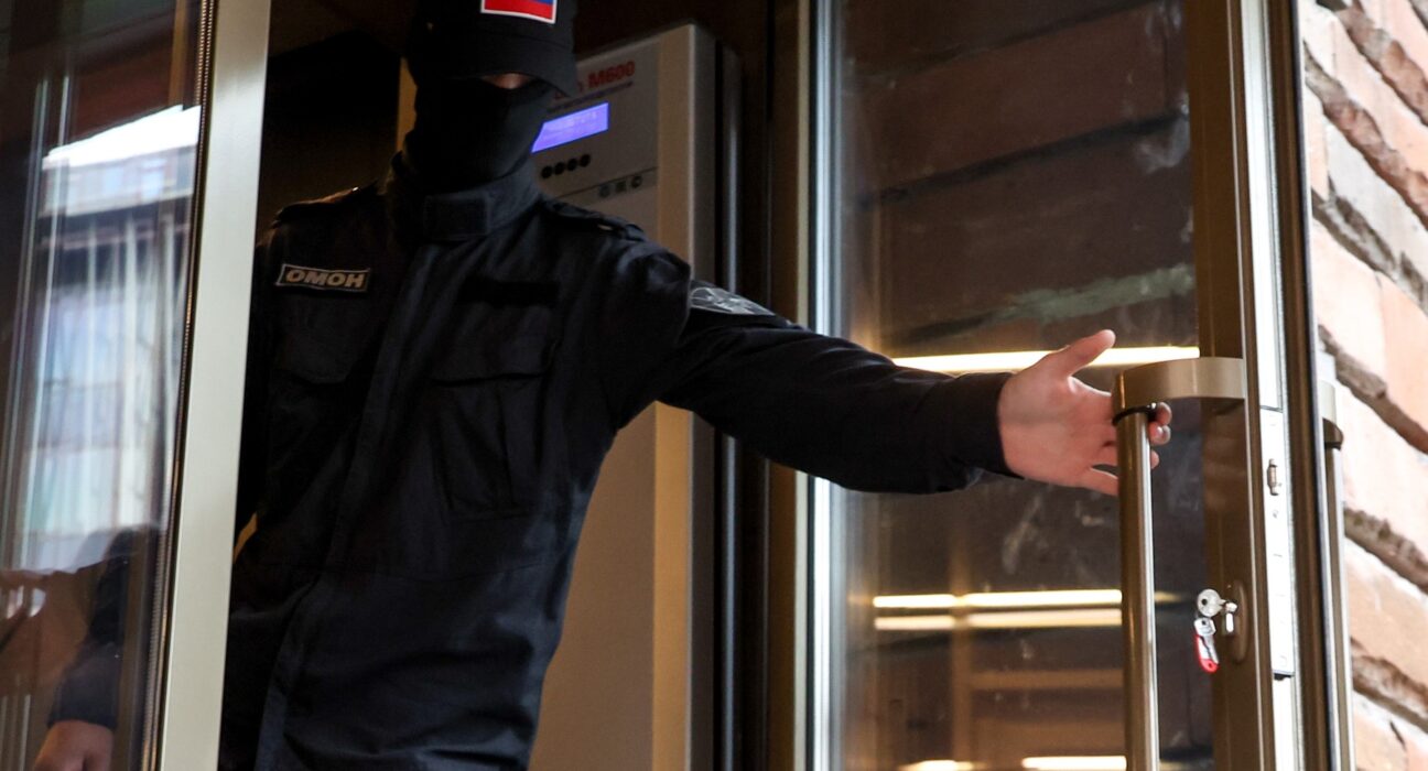 Fostul „rege al bananelor” din Rusia, care acum conduce două din cele mai renumite teatre din țară, a intrat în vizorul procurorilor