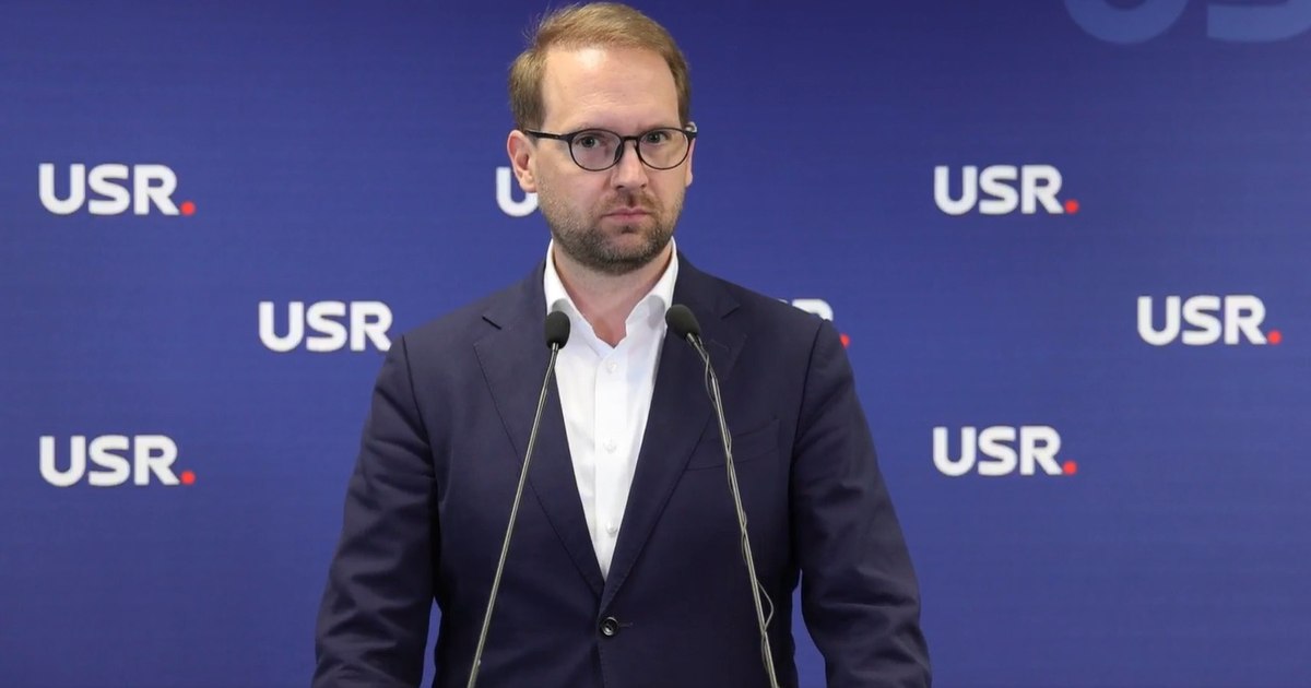 USR critică dur moțiunea „partidelor extremiste aliate”: „Este împotriva României și a cetățenilor ei. Este fix opusul patriotismului”