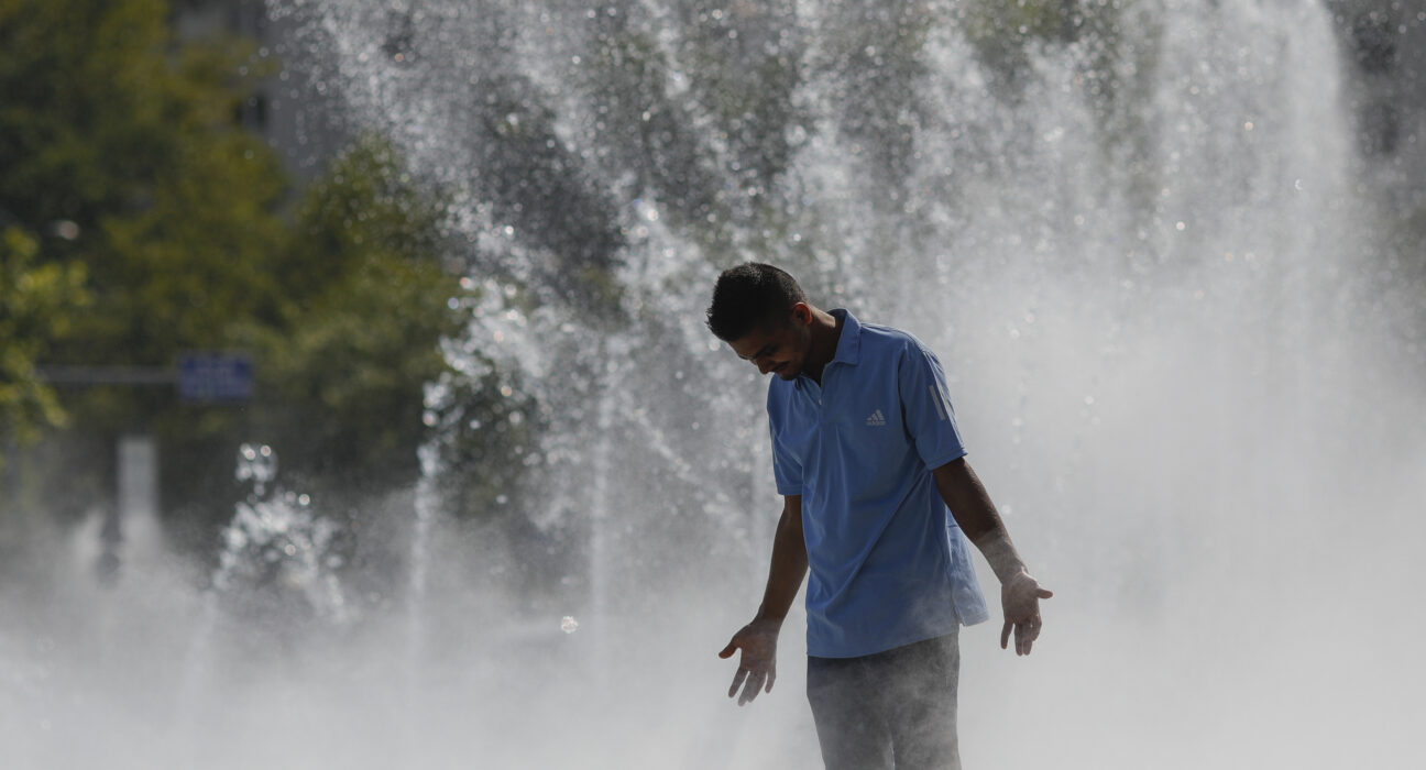 Vine din nou canicula. Cod galben în şase judeţe şi în București. Valul de căldură se va extinde şi intensifica