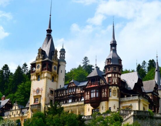 Ministerul Culturii anunță ce se întâmplă cu clădirile de patrimoniu din Sinaia afectate de furtună