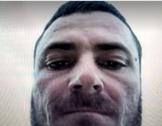 S-au intensificat căutările criminalului din Mureș. Autoritățile au declarat „zonă zero” în Bistrița-Năsăud. Cea mai recentă fotografie cu Emil Gânj