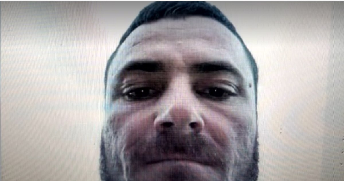 S-au intensificat căutările criminalului din Mureș. Autoritățile au declarat „zonă zero” în Bistrița-Năsăud. Cea mai recentă fotografie cu Emil Gânj