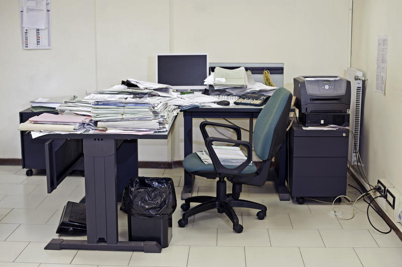 „Un experiment periculos”. Primele reacții din rândul funcționarilor publici după noile măsuri anunțate de Bolojan