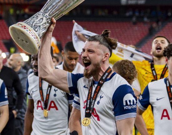 Antrenorul lui Tottenham, anunț important despre concurentul lui Radu Drăgușin: ”Știu acest lucru”