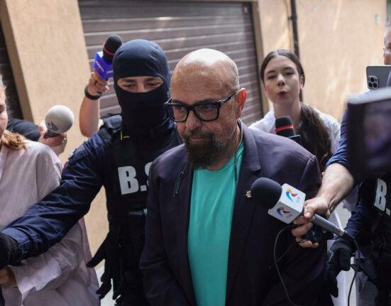 Percheziții DNA acasă la Cristian Popescu Piedone. Ce suspectează procurorii | SURSE