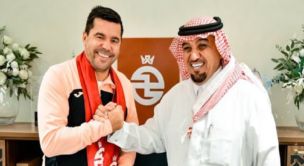 Contra, dat afară cu zâmbetul pe buze și mulțumiri: „Un profesionist desăvârșit. Drum bun!“