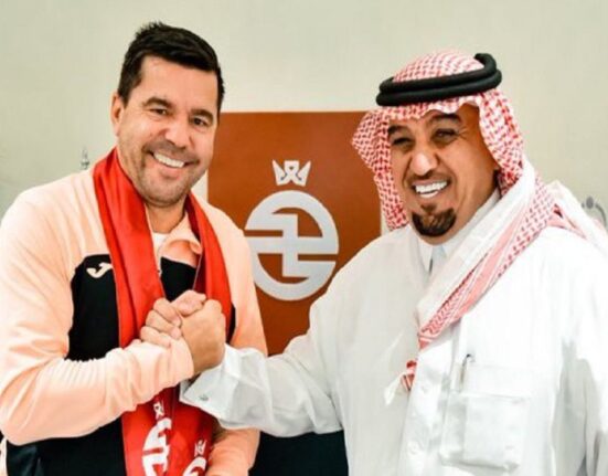 Contra, dat afară cu zâmbetul pe buze și mulțumiri: „Un profesionist desăvârșit. Drum bun!“