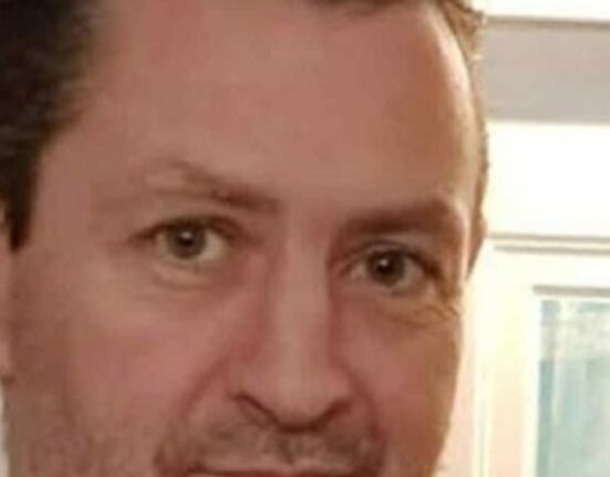 Două cadavre au fost găsite la mai puțin de 15 km distanță unul de celălalt. Autoritățile căutau un bărbat dispărut