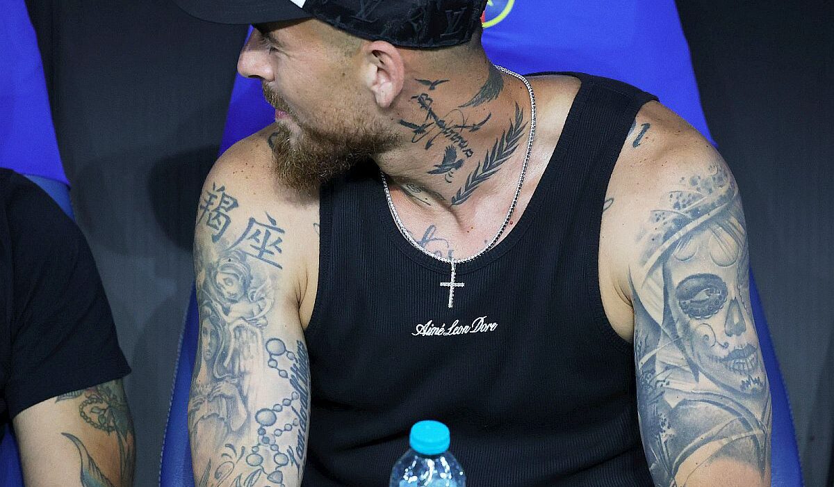 Denis Alibec, „exponat” în Ghencea » Și-a etalat tatuajele în meciul contra fostei echipe